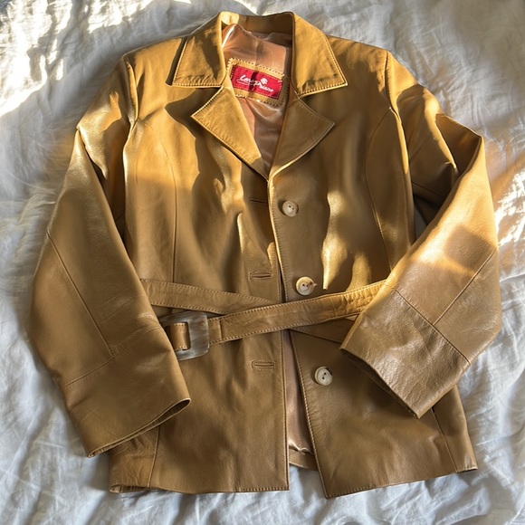 VINTAGE LARA PRIANO REAL LEATHER JACKET WITH BELT - Picture 2 of 9